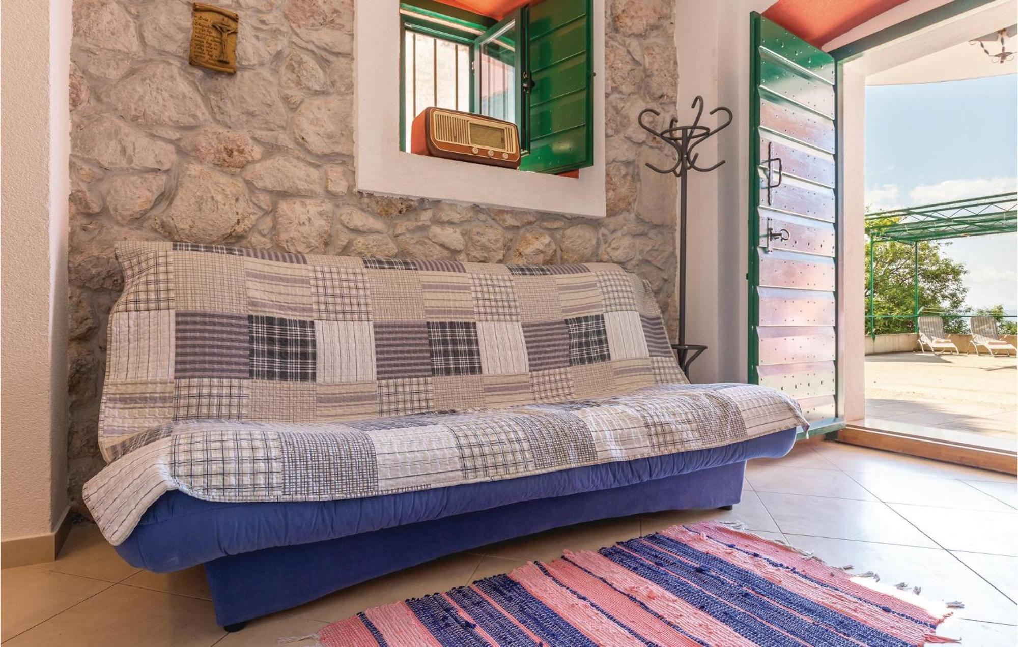 Awesome Home In Podgora With Kitchen Екстериор снимка